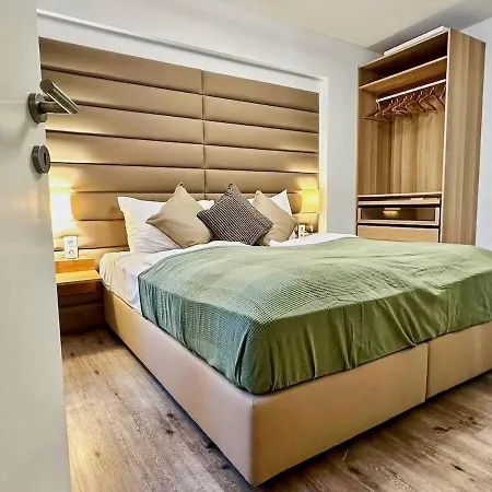 Innere Stadt I City Centre I Designer Flat