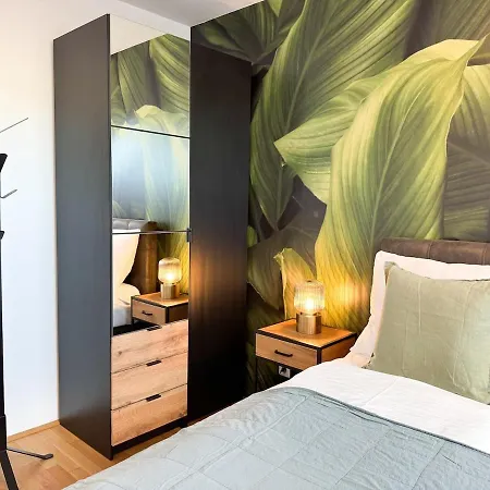 Cozy & Modern 2 Bedroom Apartment In Peaceful Area