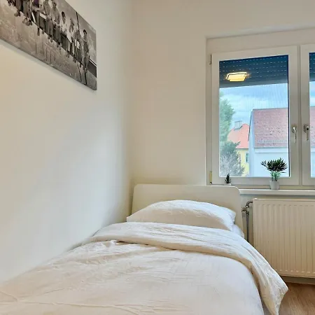 Prime Cosy Suites With Free Parking