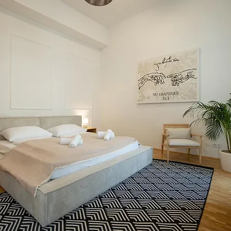 Posh 107 M2 3Br Flat In The City Center Of Vienna