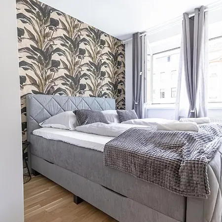 Chic 1Br & 1Lr Apt Only 9 Min To City Center, King Bed, Metro Access