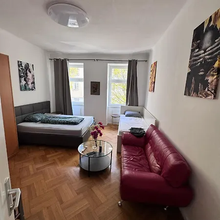 Spacious Apartment In Praterstern Area Es