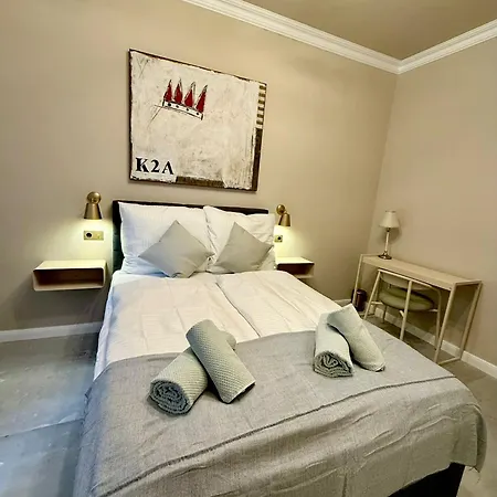 Home1 - Bloom Boutique Hostel