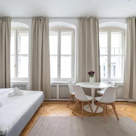 Historic Heart Apartment Vienna