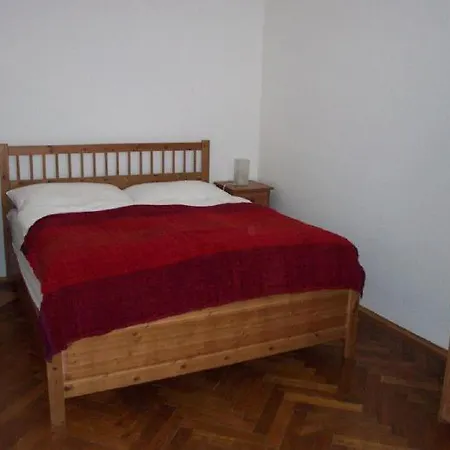 Apartment Hirsch I