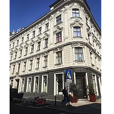 Designappartement Vienna Paintings