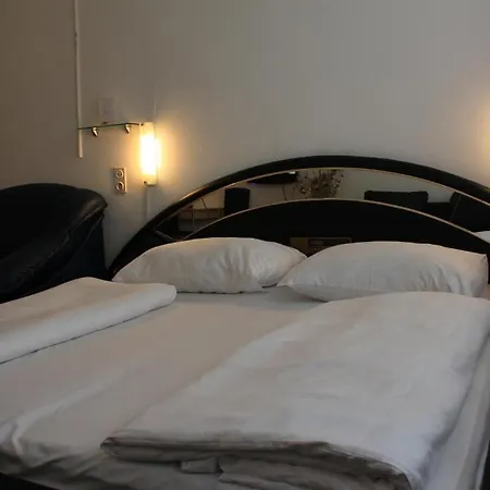 Hotel Pension Adam Apartment