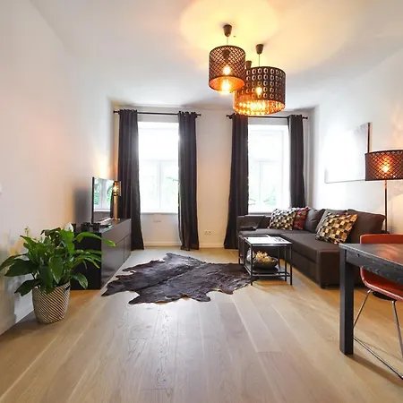 Ana Maria Apartments