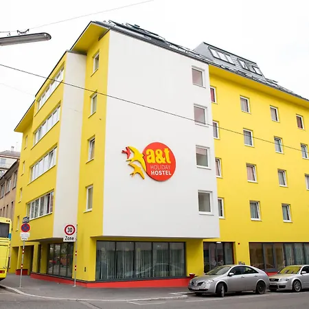 A&T Hotel & Hostel