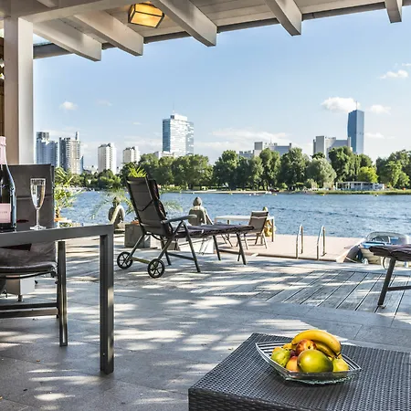Ajo Apartments - Alte Donau Waterfront - Self-Check-In
