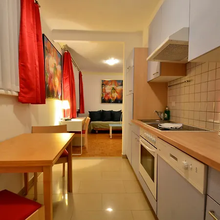 Ajo Vienna Atos With Free Parking
