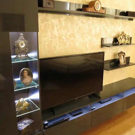 Small Luxury Kapitol Apartment