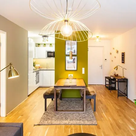 Cozy & Cool Apartment * 5 Min To City Center