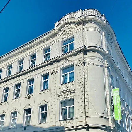 City Residence Rooms & Apartments
