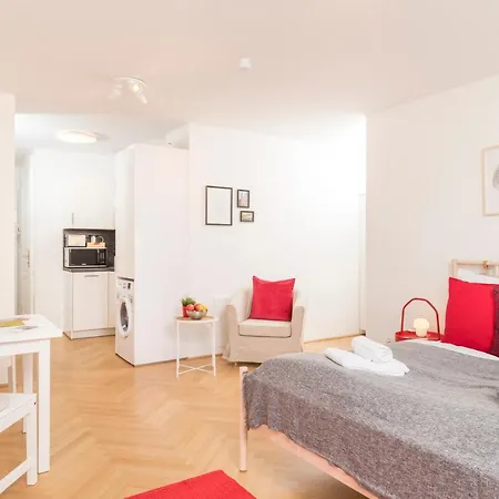 Red Monkey Vienna Apartment