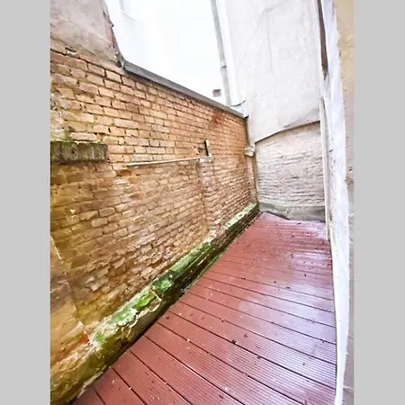 Studio,10 Min To Citycenter,33M,Smart Tv,Kingbed