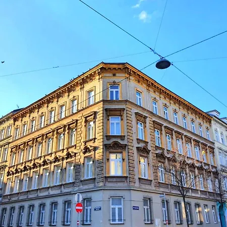 Casa Mama Apartments
